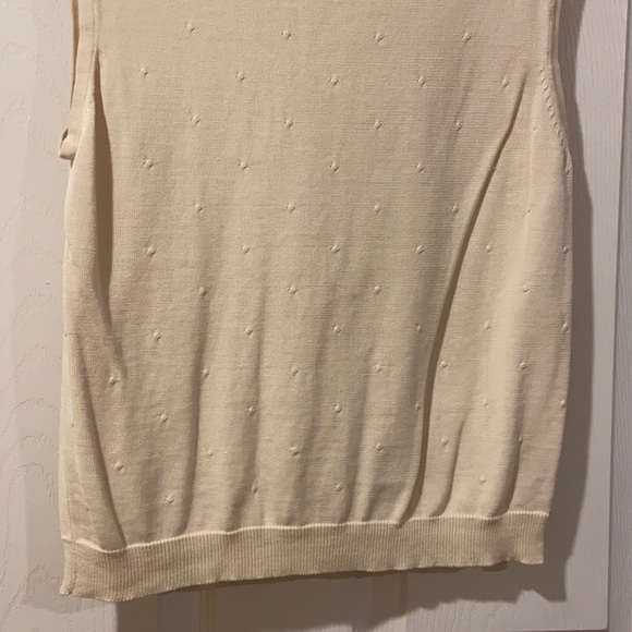 City Silk White Sweater with Circle Detail Set - Picture 7 of 14